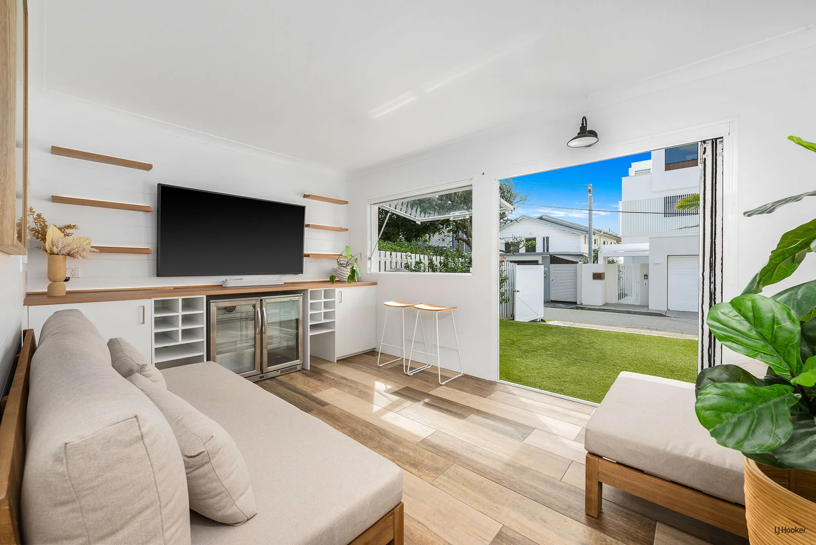 Additional image 23 of 232 Jefferson Lane, Palm Beach QLD 4221