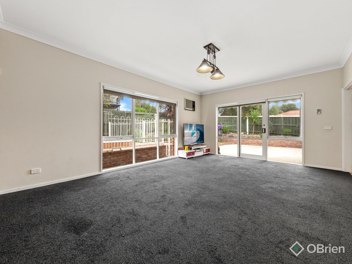 11 Merton Court, Endeavour Hills VIC 3802, Image 2