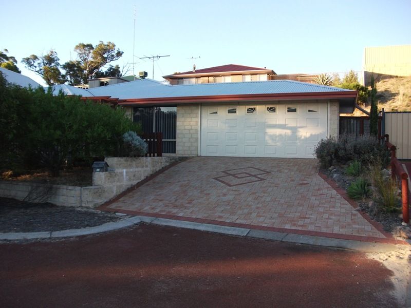 4 Sloan Court, Withers WA 6230, Image 1