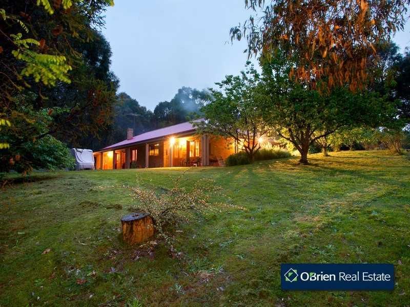 8 Sugarloaf Road, Beaconsfield Upper VIC 3808, Image 2