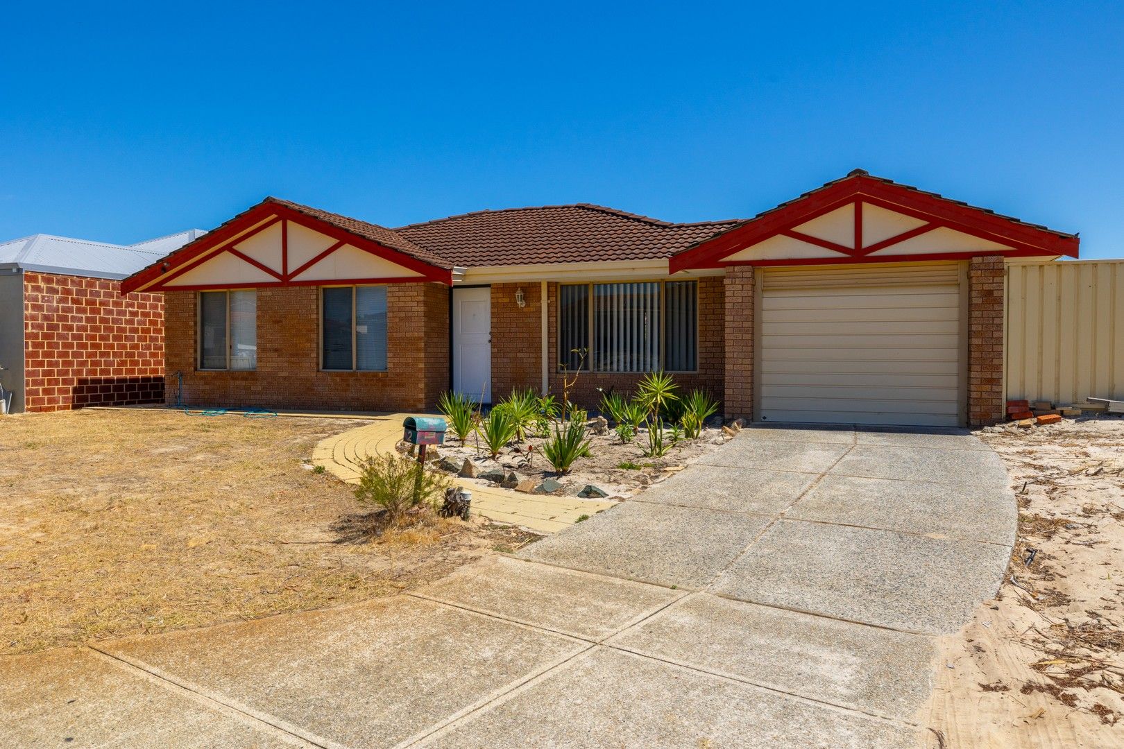 3 bedrooms House in 2 Colorado Place BEECHBORO WA, 6063