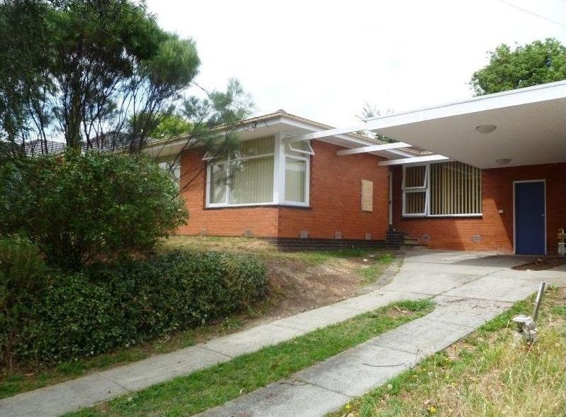 3 bedrooms House in 20 Jonathan Avenue BURWOOD EAST VIC, 3151