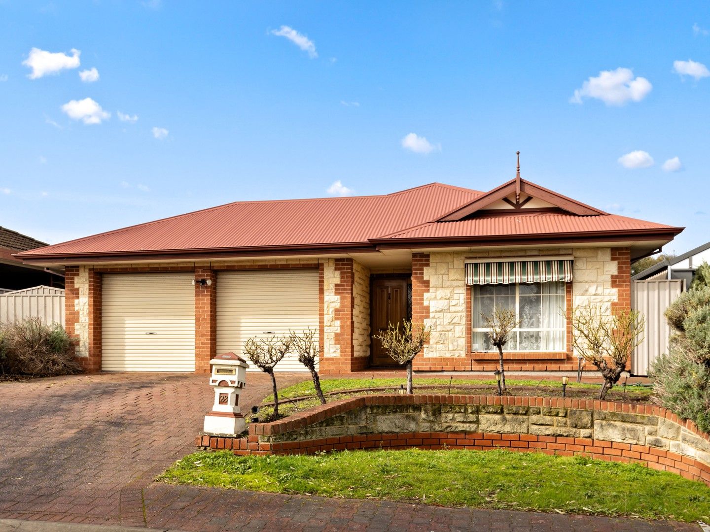 4 bedrooms House in 28 Mullen Close WOODCROFT SA, 5162