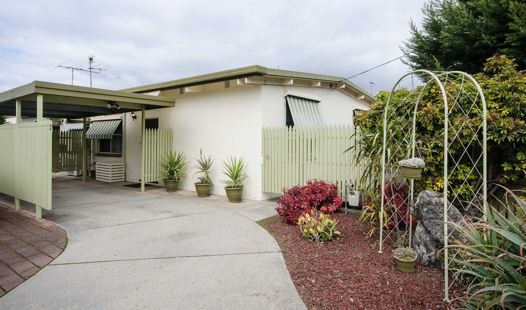 1 6 Railway Street Wodonga Vic 3690 Apartment For Rent 240 Domain
