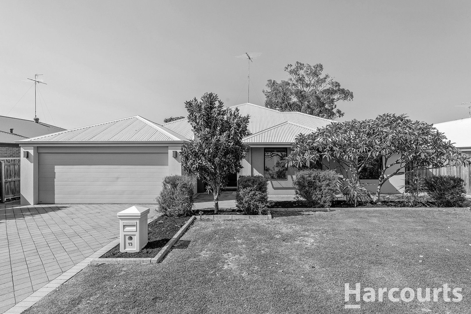 13 Riverina Avenue, Coodanup WA 6210, Image 0