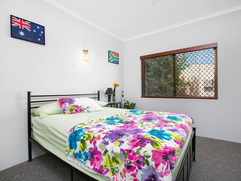 5/17 Rutherford Street, Yorkeys Knob QLD 4878, Image 2