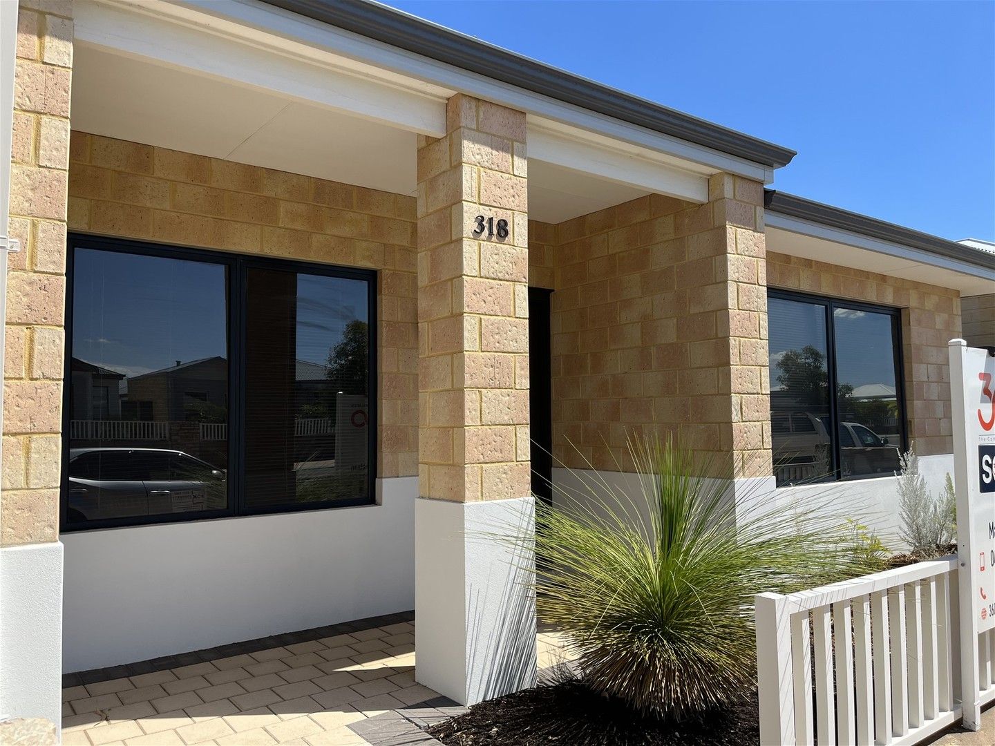 3 bedrooms House in 318 Banrock Drive ELLENBROOK WA, 6069