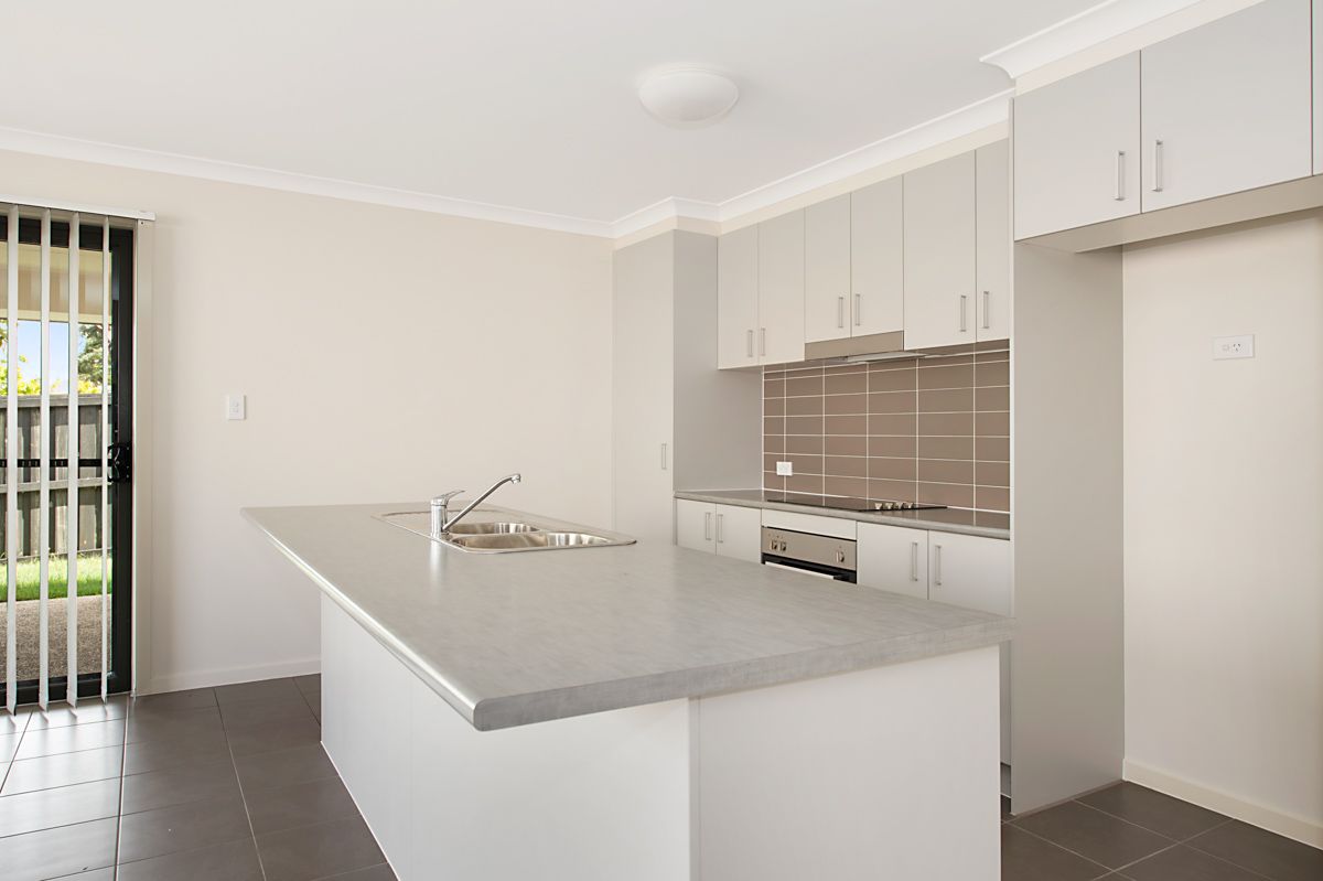 10 Dunes Crescent, North Lakes QLD 4509, Image 1