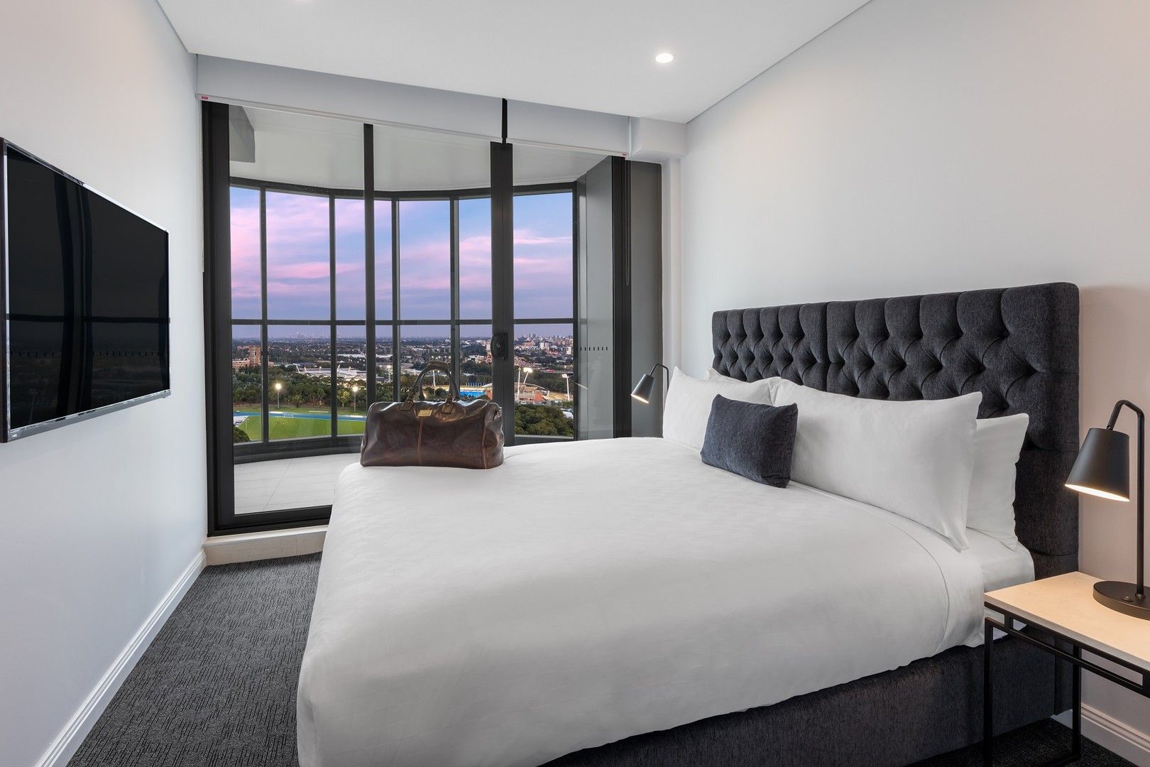 2 bedrooms Apartment / Unit / Flat in  MONT ALBERT VIC, 3127