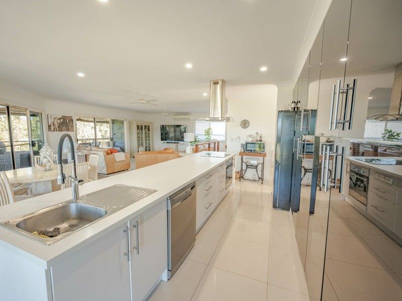 9 The Tor Walk, Russell Island QLD 4184, Image 2