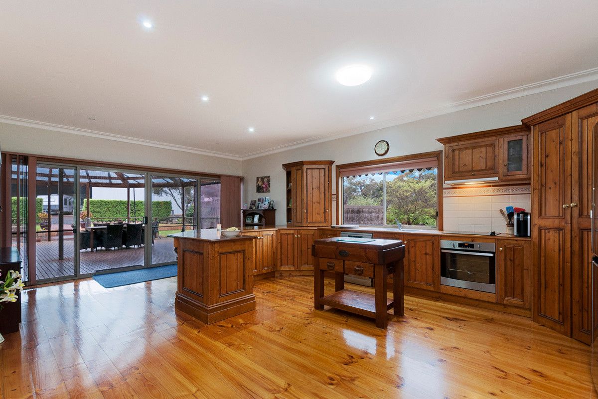 44 Willis Street, Cavendish VIC 3314, Image 1