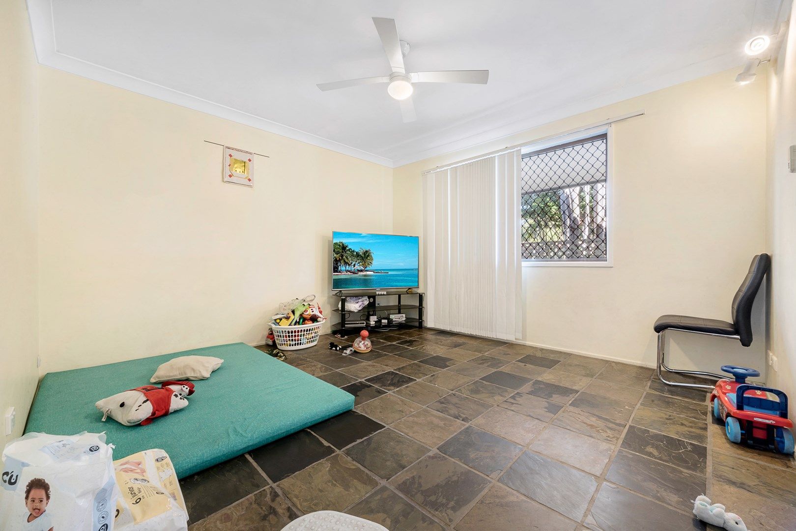 1/4 Woodburn Street, Marsden QLD 4132, Image 2