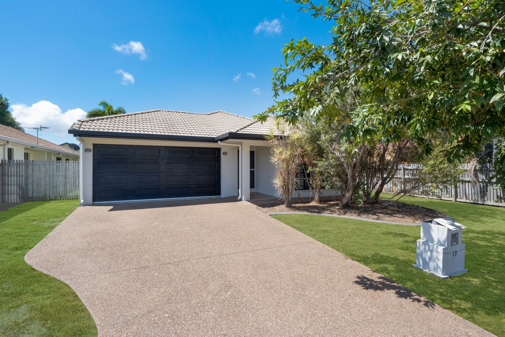 17 Scarisbrick Drive, Kirwan Property History & Address Research Domain
