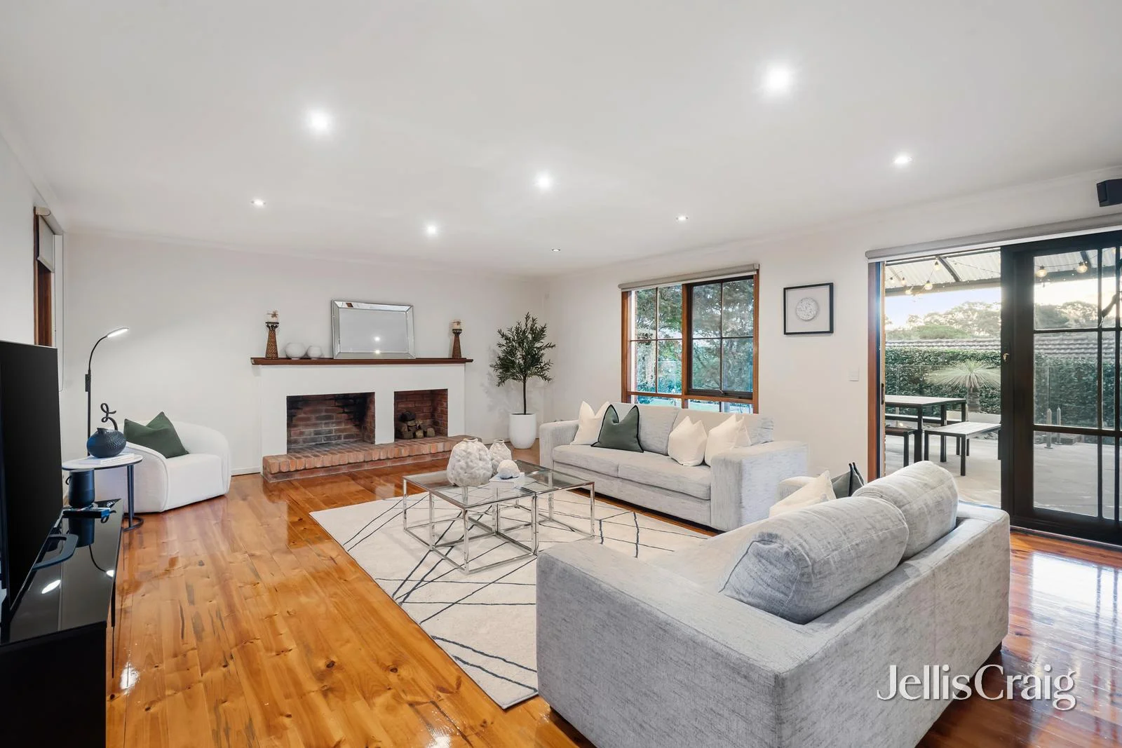 Additional image 7 of 52 Huntingfield Drive, Doncaster East VIC 3109