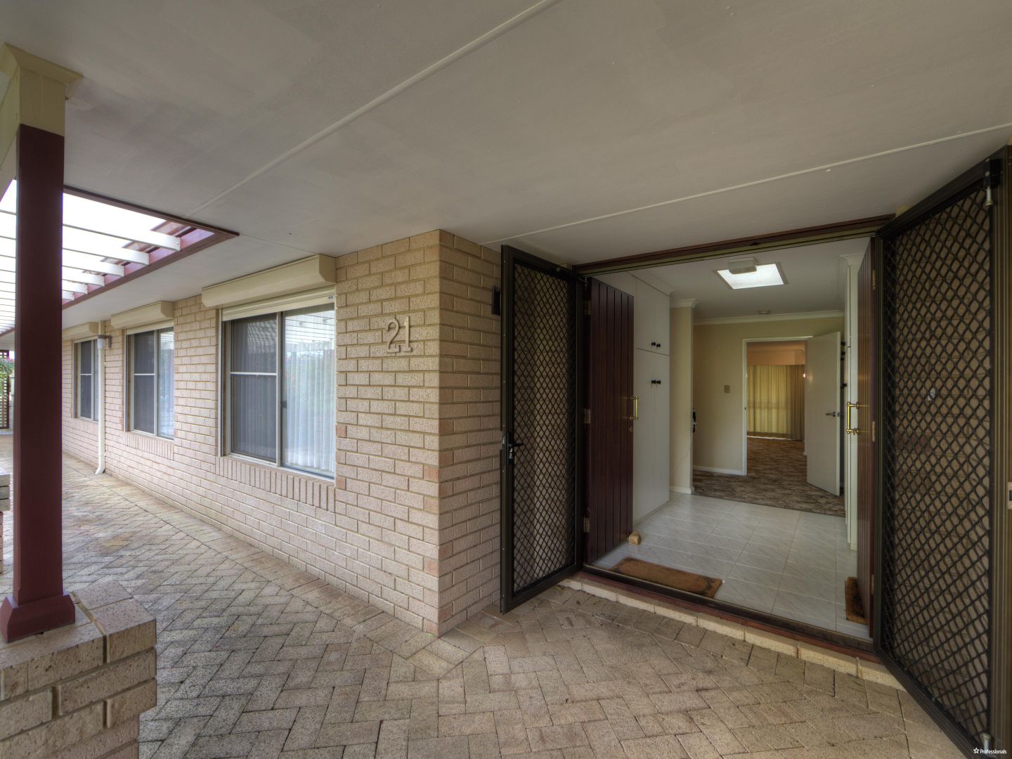 21 Baronet Road, Lesmurdie WA 6076, Image 2