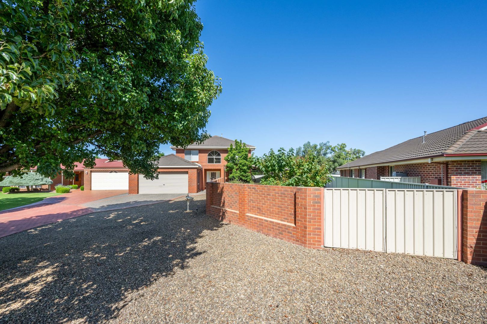 10 Lyle Court, Shepparton VIC 3630 Domain