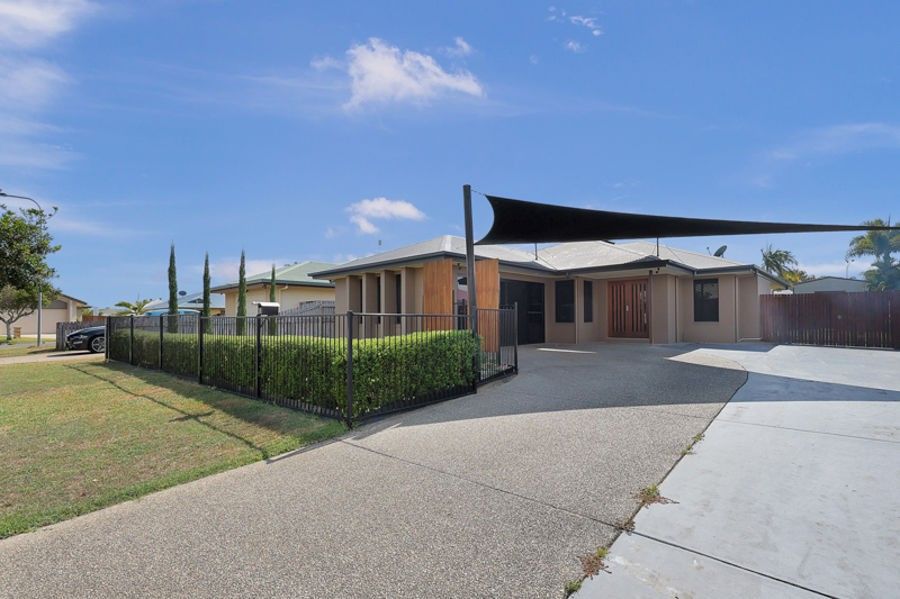 4 bedrooms House in 38 Companion Way BUCASIA QLD, 4750