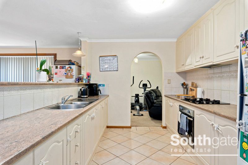 33 Kwinana Crescent, Port Noarlunga South SA 5167, Image 2