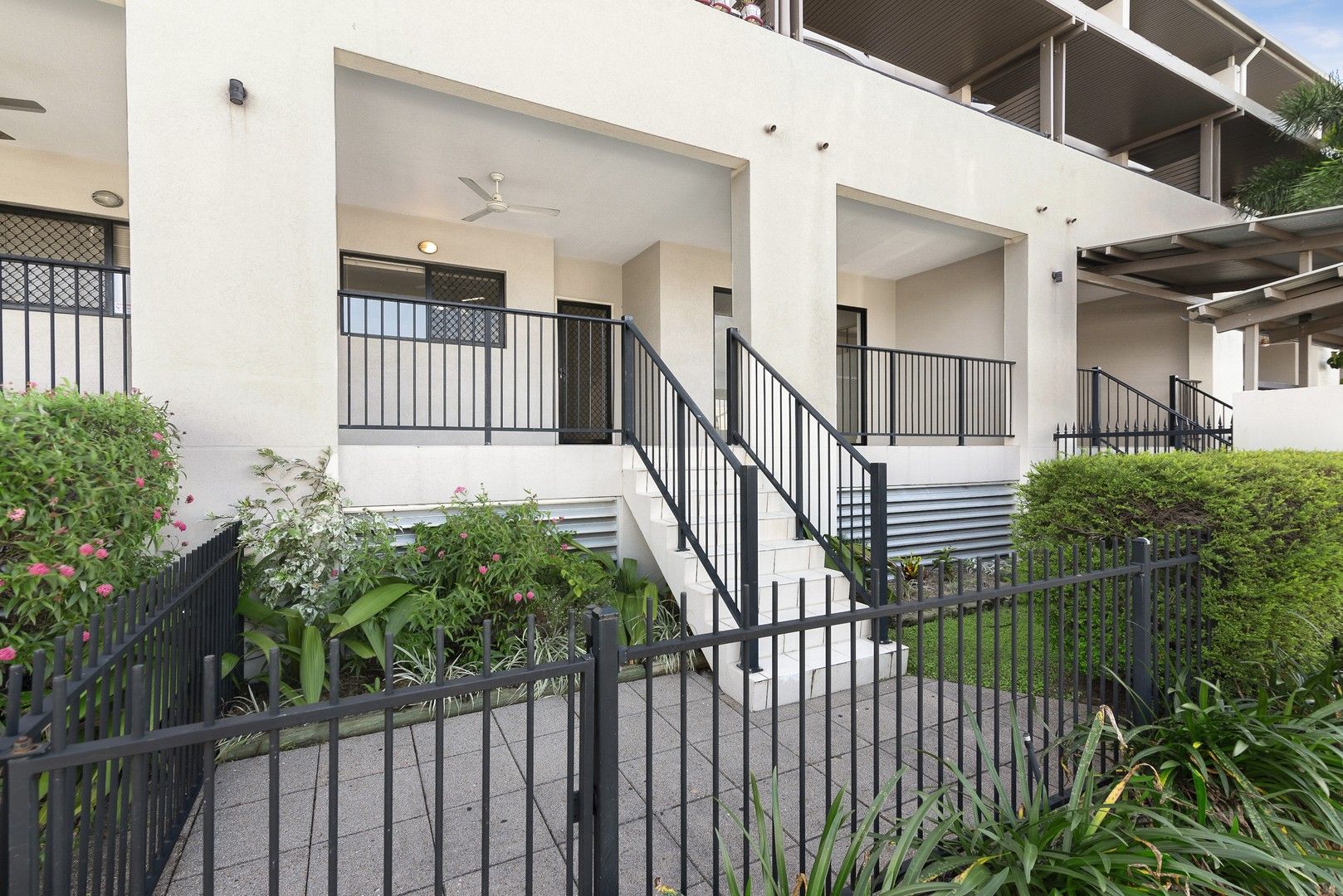 2 bedrooms Apartment / Unit / Flat in 3/6 James Street CAIRNS NORTH QLD, 4870