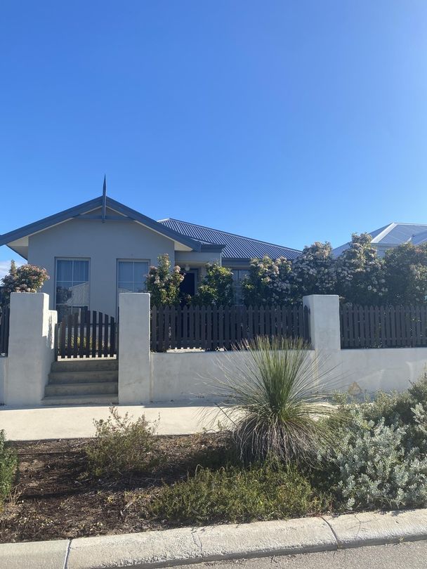3 bedrooms House in 34 Benson Loop ALKIMOS WA, 6038