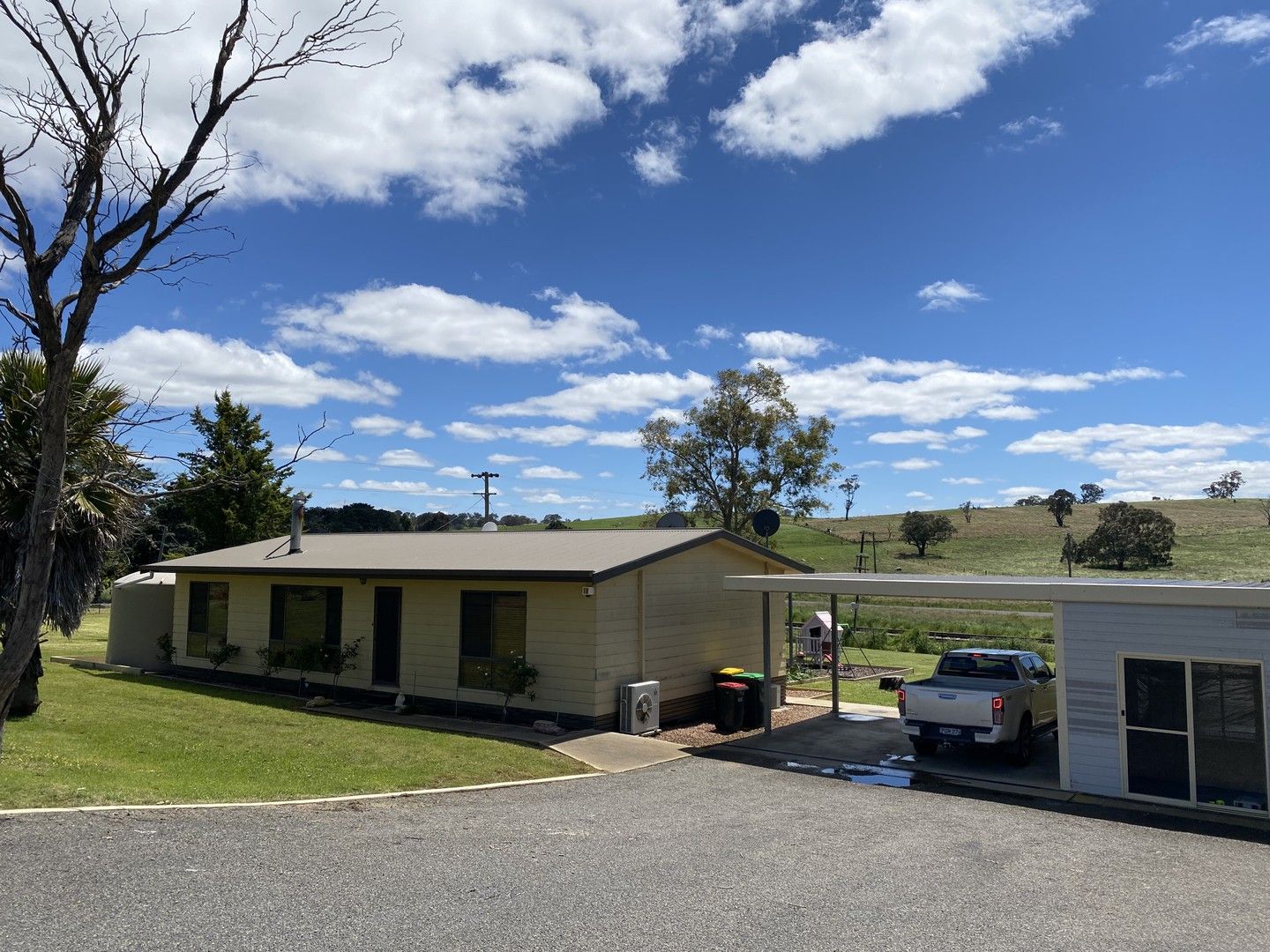 3 bedrooms House in 1046 Cullerin Road BREADALBANE NSW, 2581
