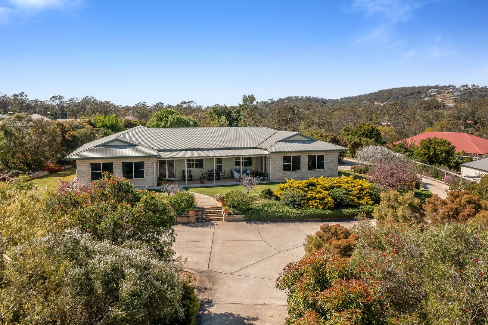 4 bedrooms House in 57 Beauly Drive TOP CAMP QLD, 4350