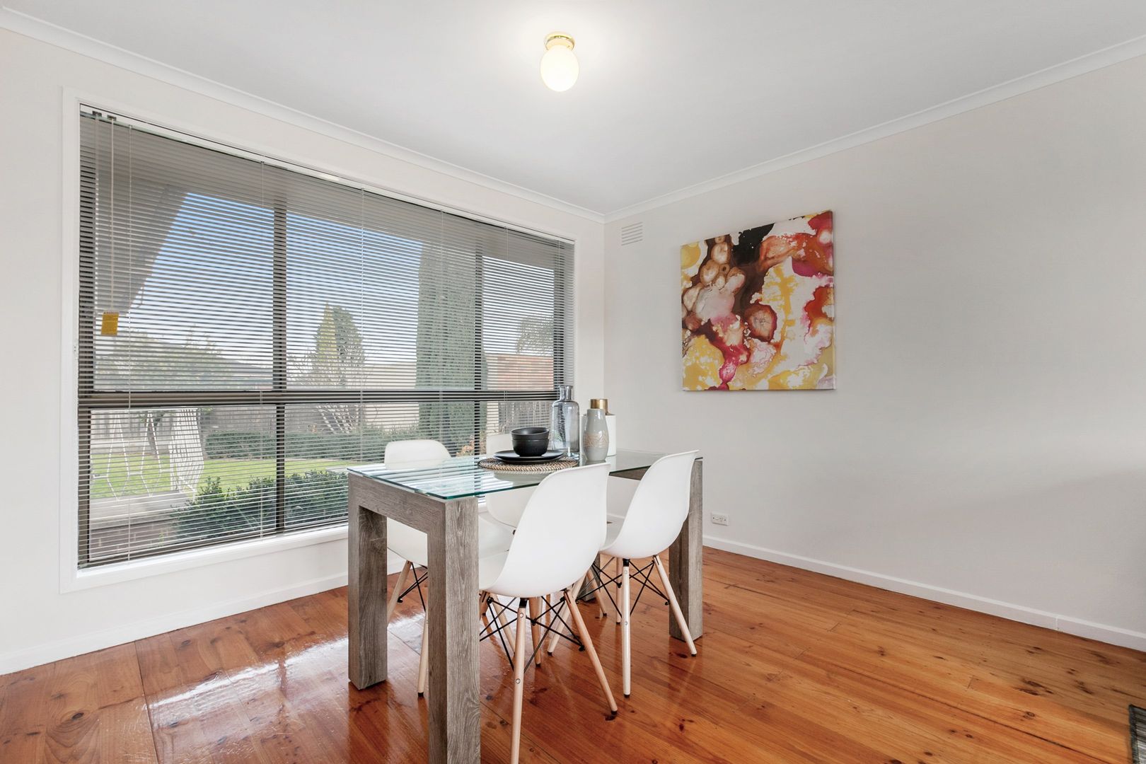 21 Madigan Crescent, Mill Park VIC 3082, Image 2