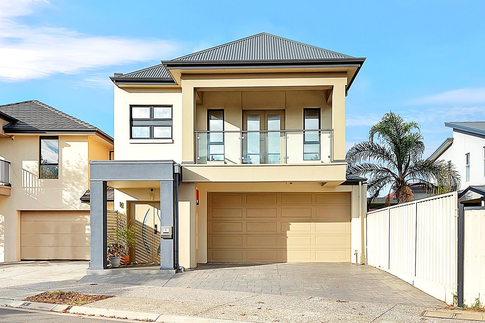 4 bedrooms House in 4 Victoria Parade MAWSON LAKES SA, 5095