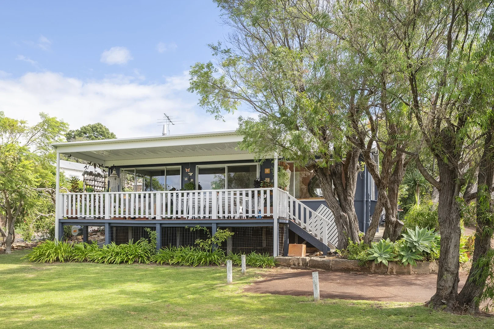 Primary image of 14 Smith Street, Dunsborough WA 6281