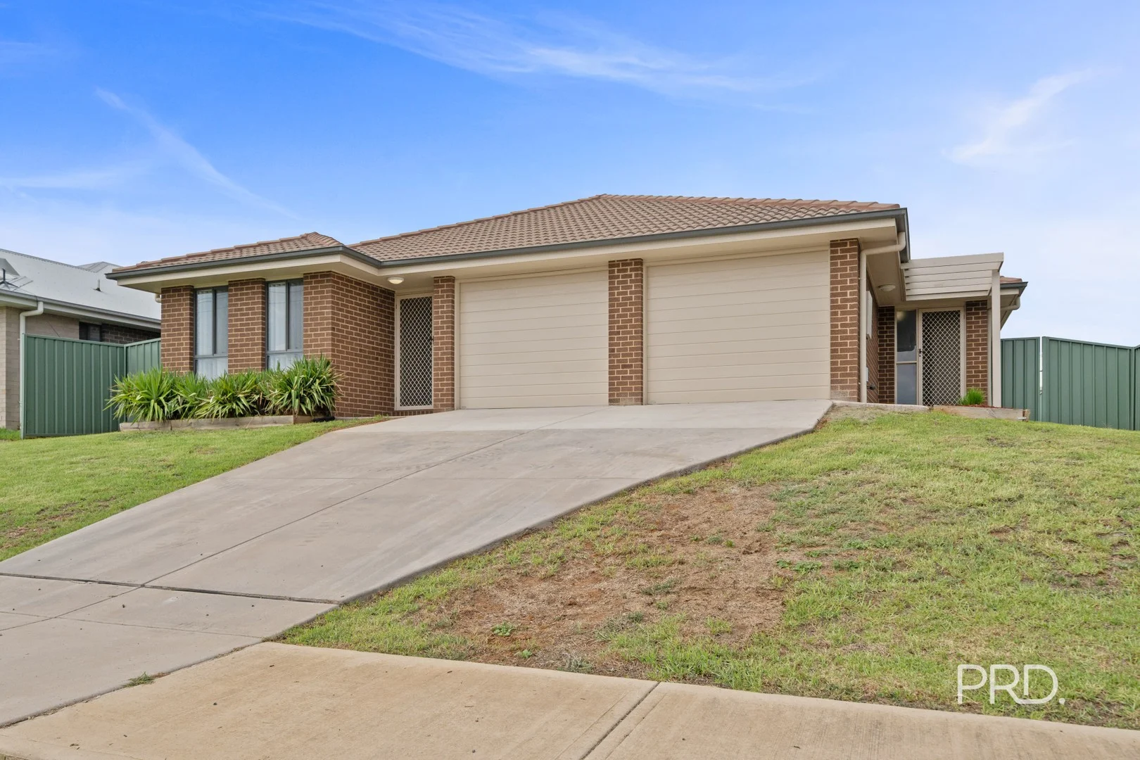 5 Hazelwood Dr, Forest Hill NSW 2651