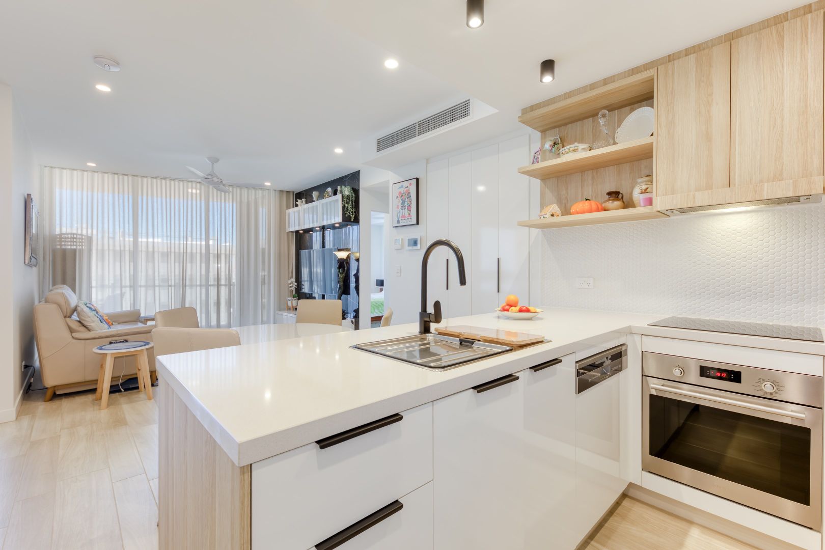 10710/96 Memorial Avenue, Cotton Tree QLD 4558, Image 2