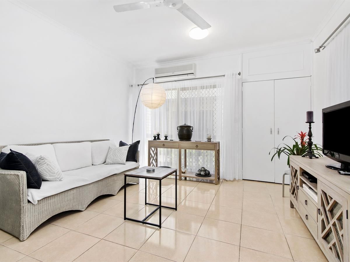 32/21-31 Poinciana Street, Holloways Beach QLD 4878, Image 2