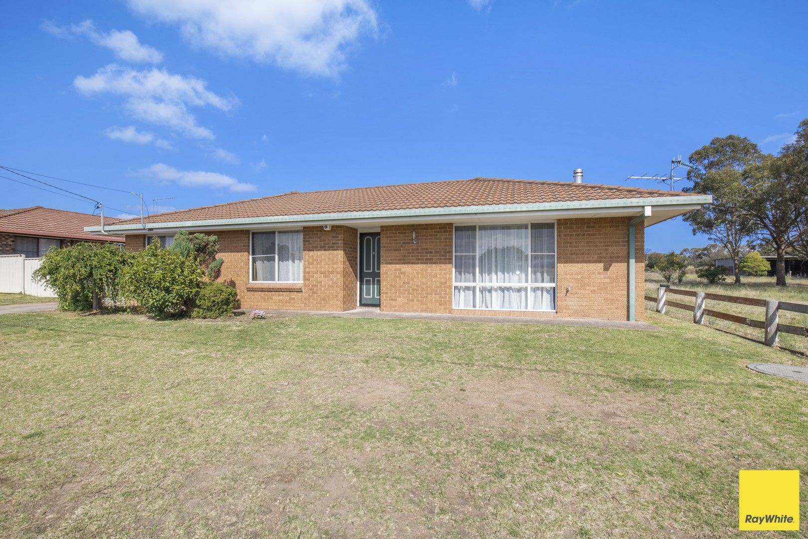 56 Martin Street, Armidale NSW 2350, Image 0