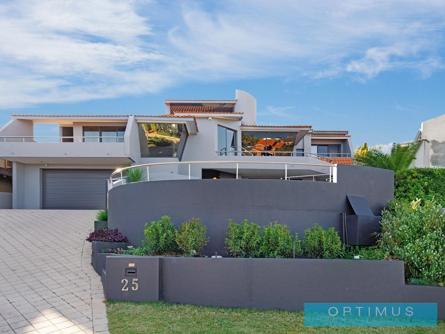 5 bedrooms House in  CITY BEACH WA, 6015