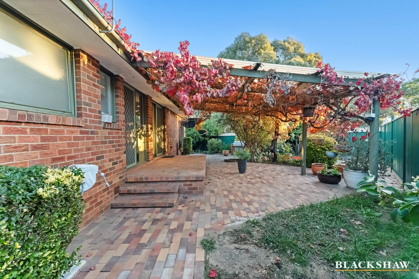 6 Friend Place, Kambah ACT 2902