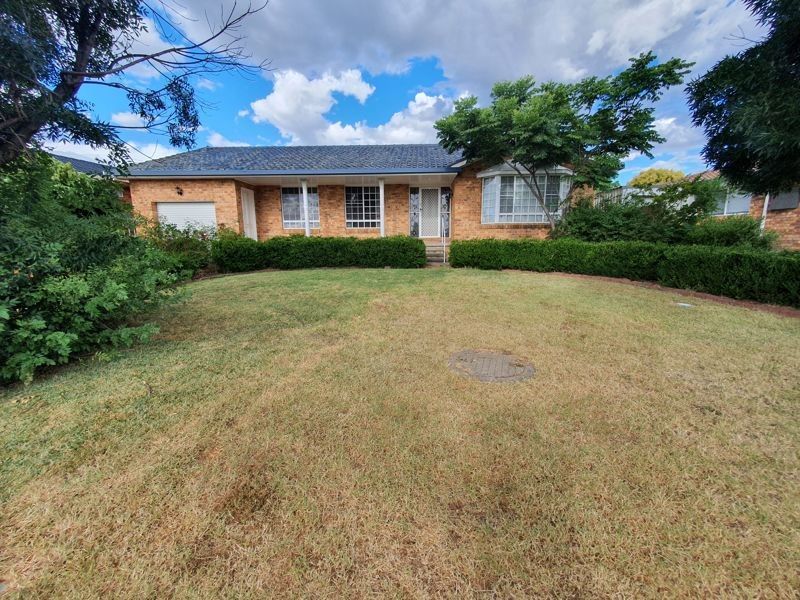 4 bedrooms House in 6 Camira Crescent TAMWORTH NSW, 2340
