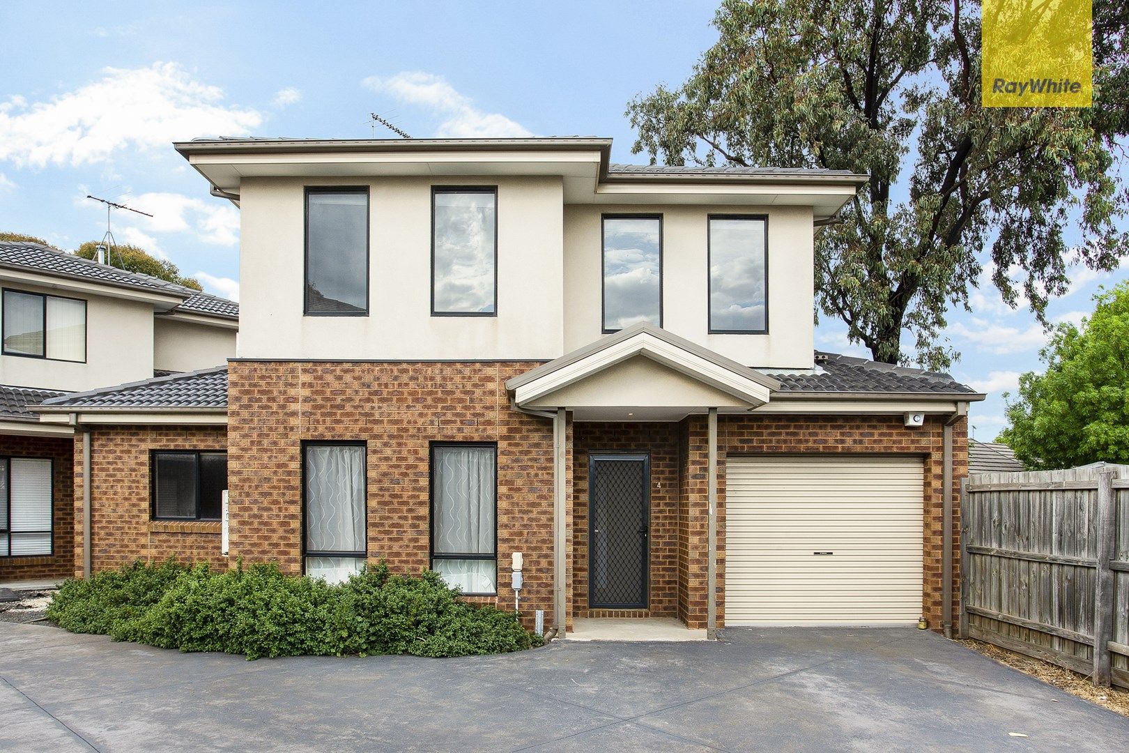 2 bedrooms Townhouse in 4/6 Oak Court BRAYBROOK VIC, 3019