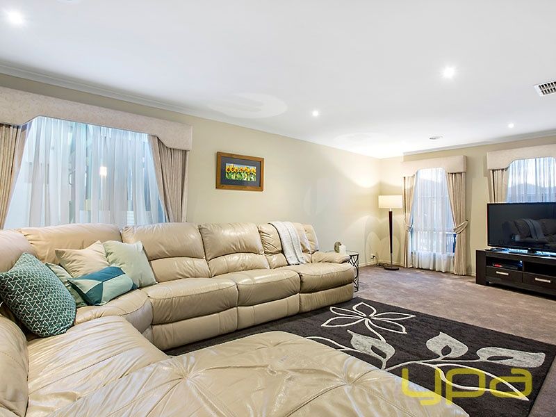 11 Dyson Way, Point Cook VIC 3030, Image 2