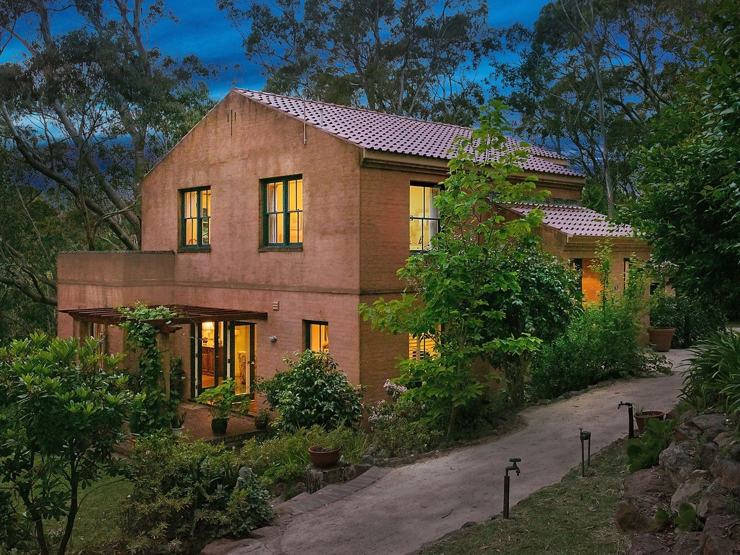 19 Rozelle Street, Wentworth Falls NSW 2782, Image 0