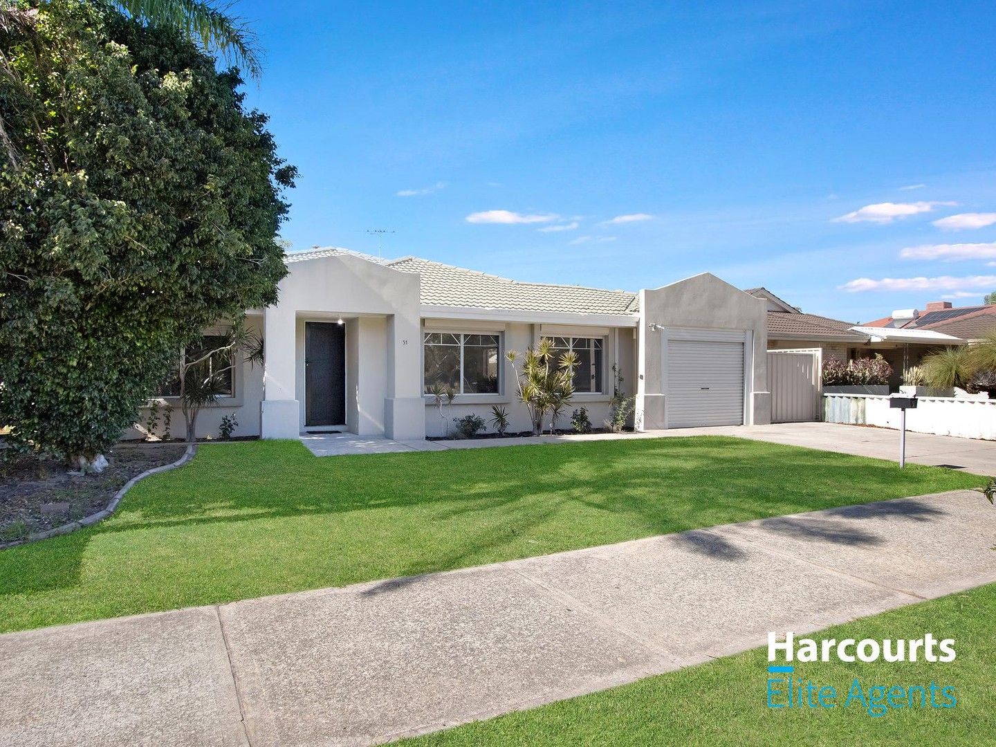 3 bedrooms House in 51 Grange Drive COOLOONGUP WA, 6168