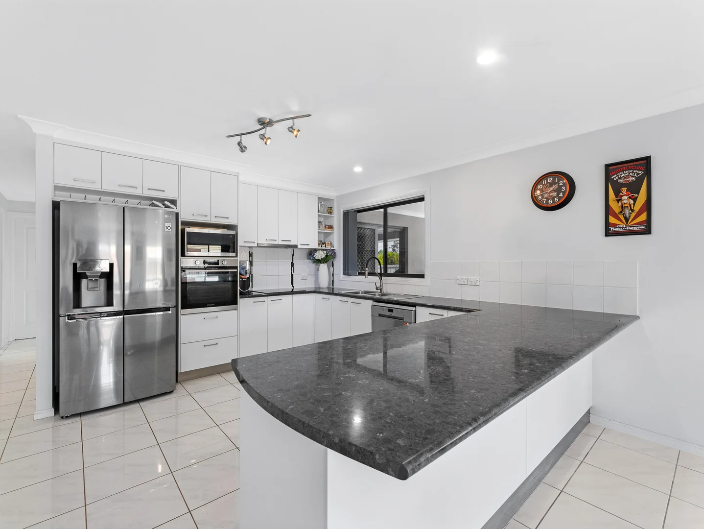 Additional image 8 of 2 Walkers Road, Urangan QLD 4655