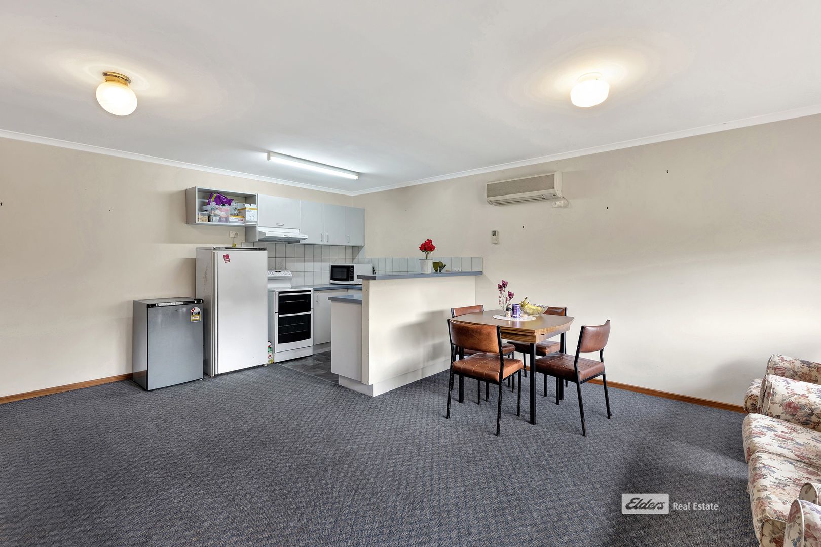 2/13 Julian Street, Penola SA 5277, Image 2