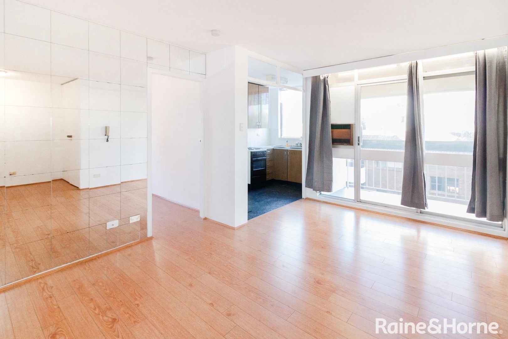 1 bedrooms Apartment / Unit / Flat in 44/35 Campbell Street PARRAMATTA NSW, 2150