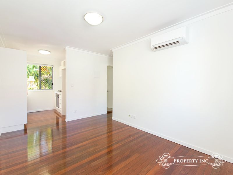 2 bedrooms Apartment / Unit / Flat in 2/42 Dornoch Terrace WEST END QLD, 4101