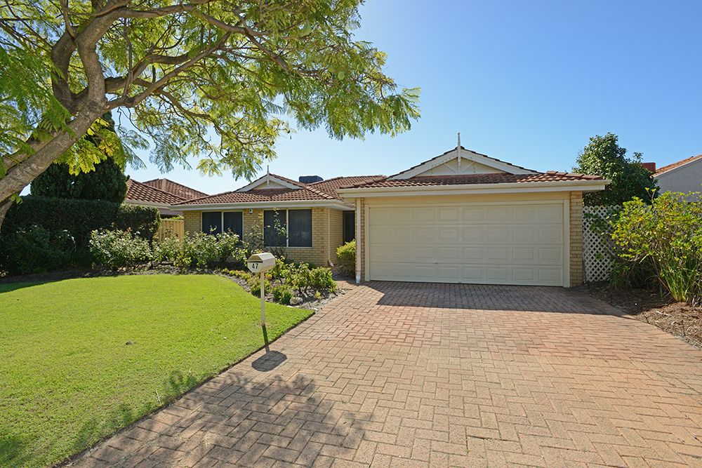 4 bedrooms House in 47 Fairfield Gardens CANNING VALE WA, 6155