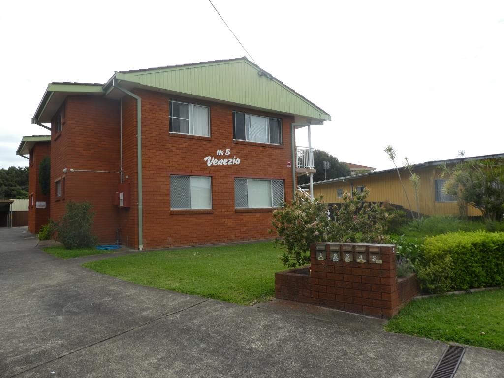 2 bedrooms House in 1/5 MANEELA STREET FORSTER NSW, 2428