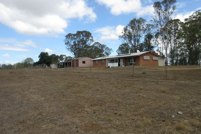 Picture of 300 Walkers Point Road, WALKERS POINT QLD 4650