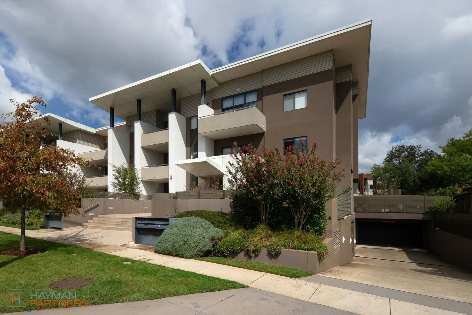 31/29 State Circle, Deakin ACT 2600