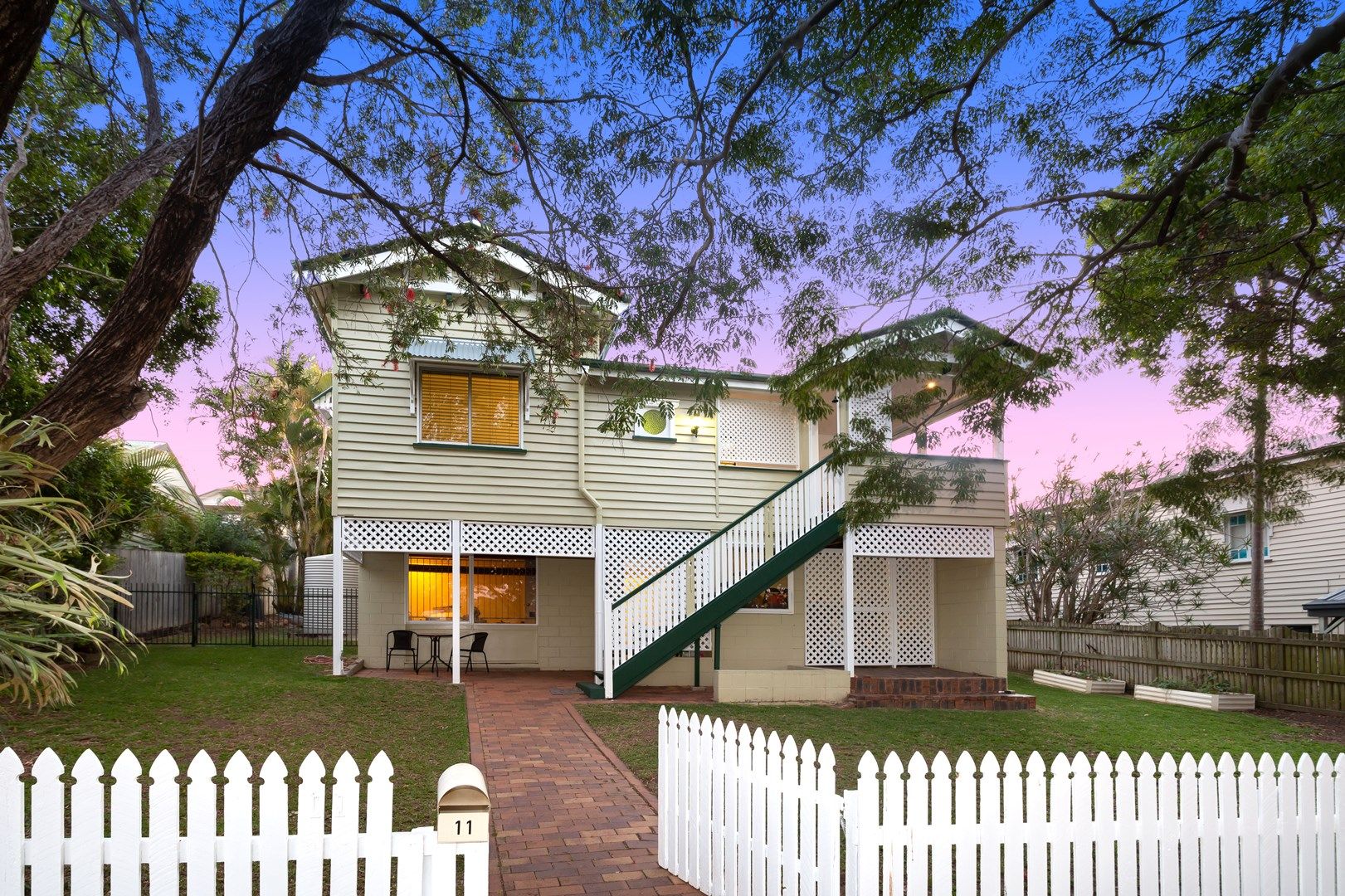 11 Peasant Street, Holland Park West QLD 4121, Image 1