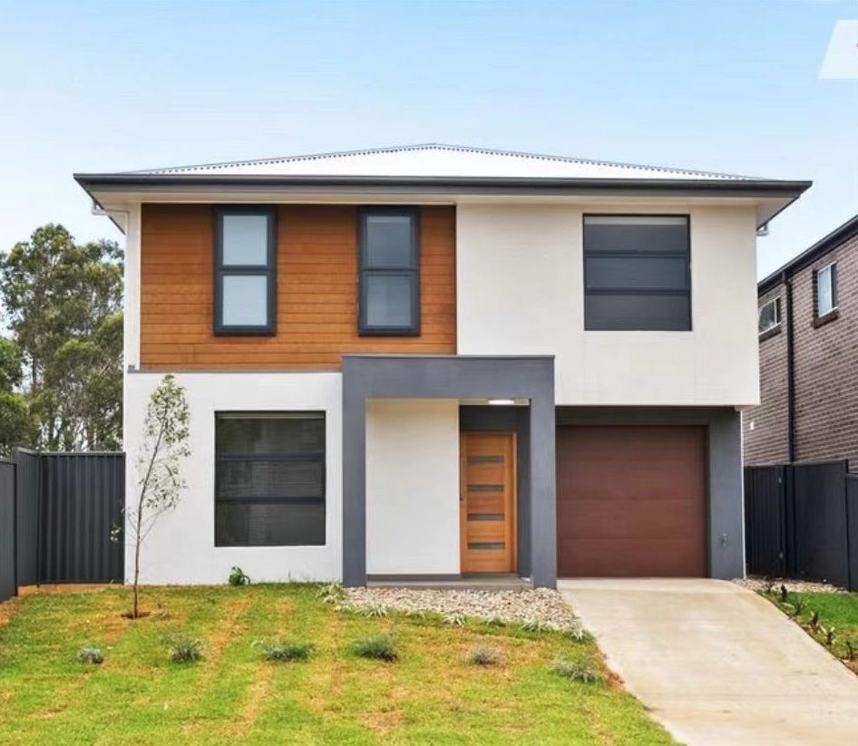 4 bedrooms House in 3 Barbola Street ROUSE HILL NSW, 2155